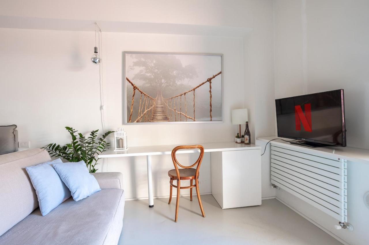 ミラノDesign Loft Walking Distance Brera-Duomo With Wifi+Netflixアパートメント エクステリア 写真
